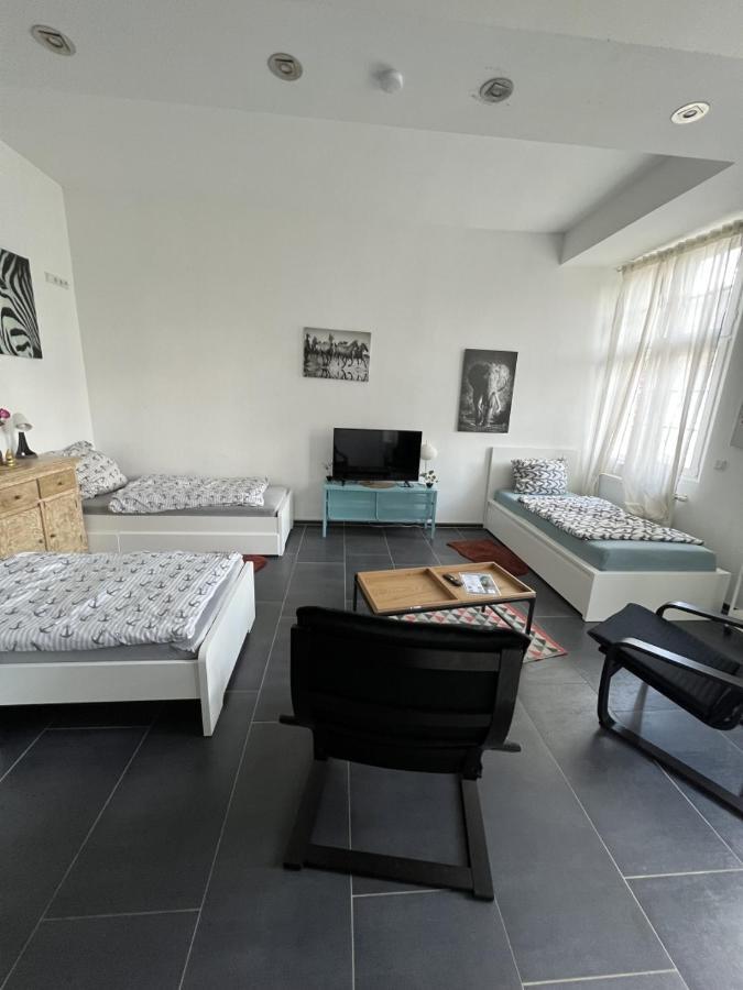 Viersen Schoene Apartments Am Duelkener Bahnhof Esterno foto