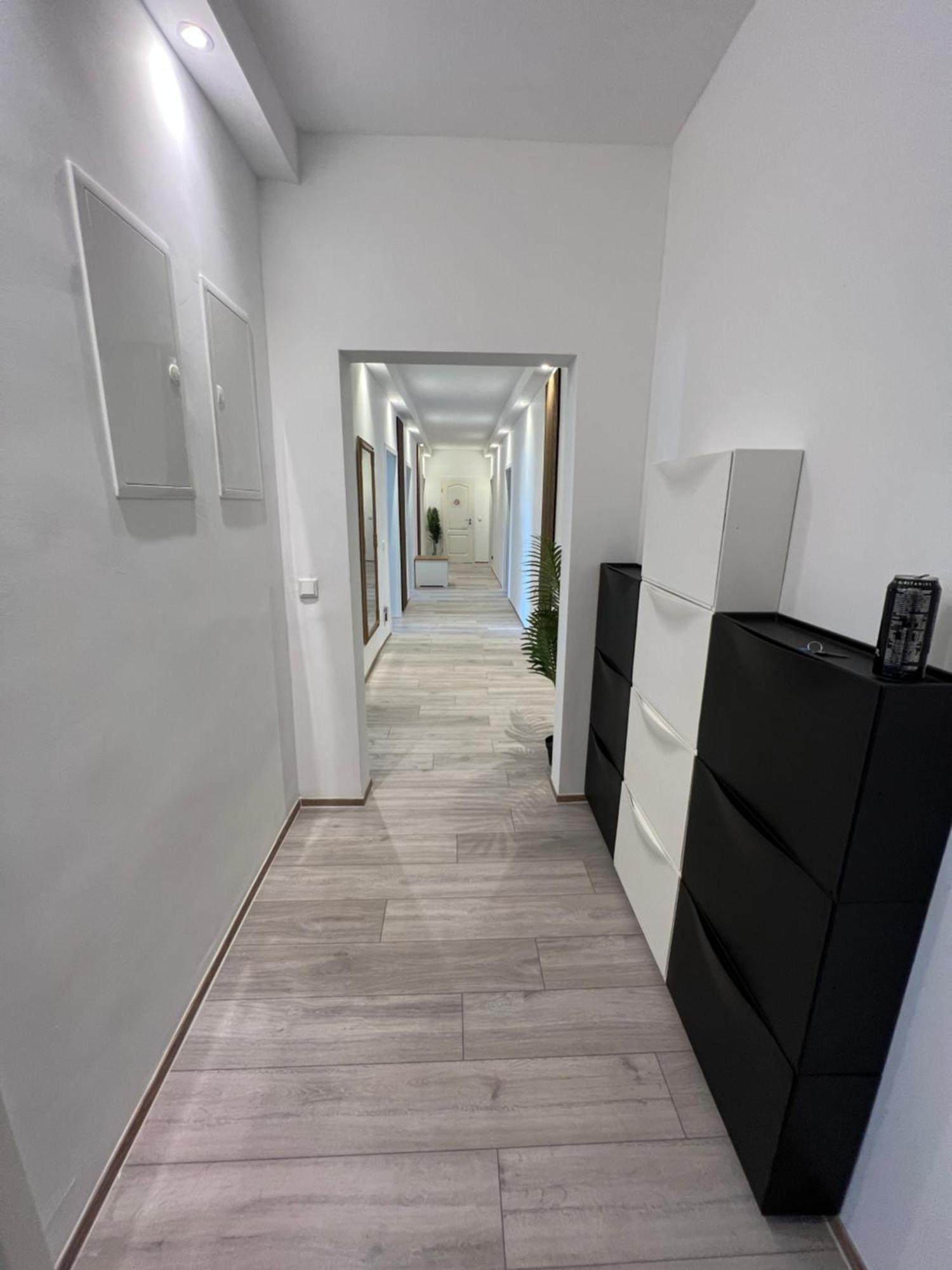 Viersen Schoene Apartments Am Duelkener Bahnhof Esterno foto