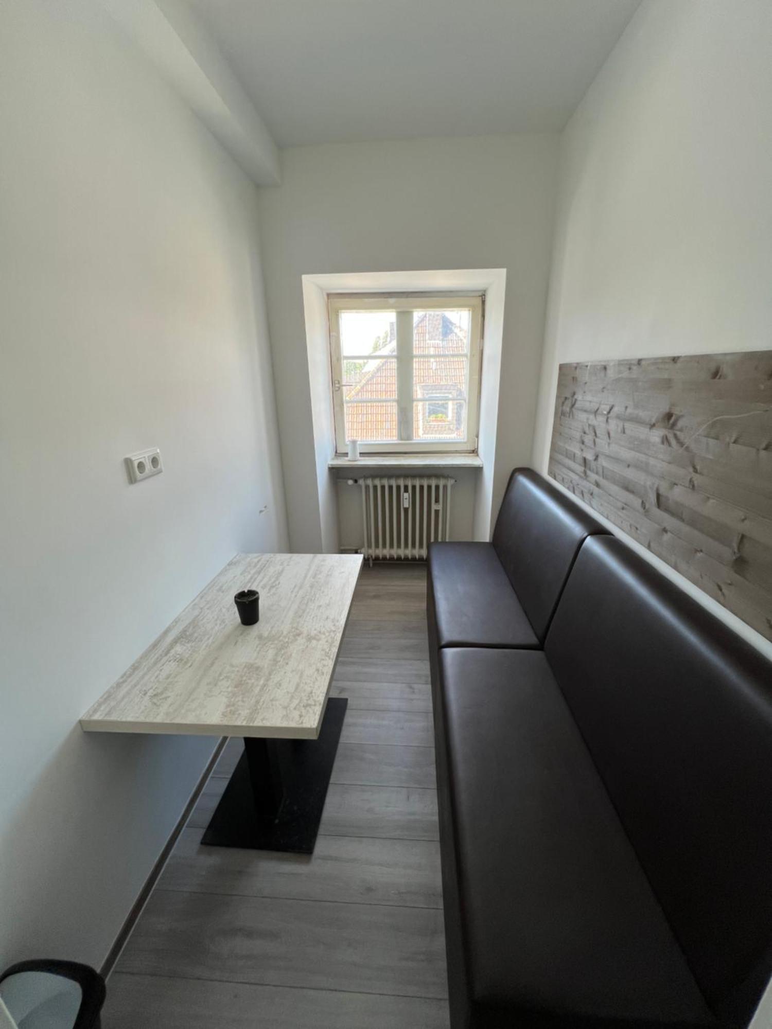 Viersen Schoene Apartments Am Duelkener Bahnhof Esterno foto