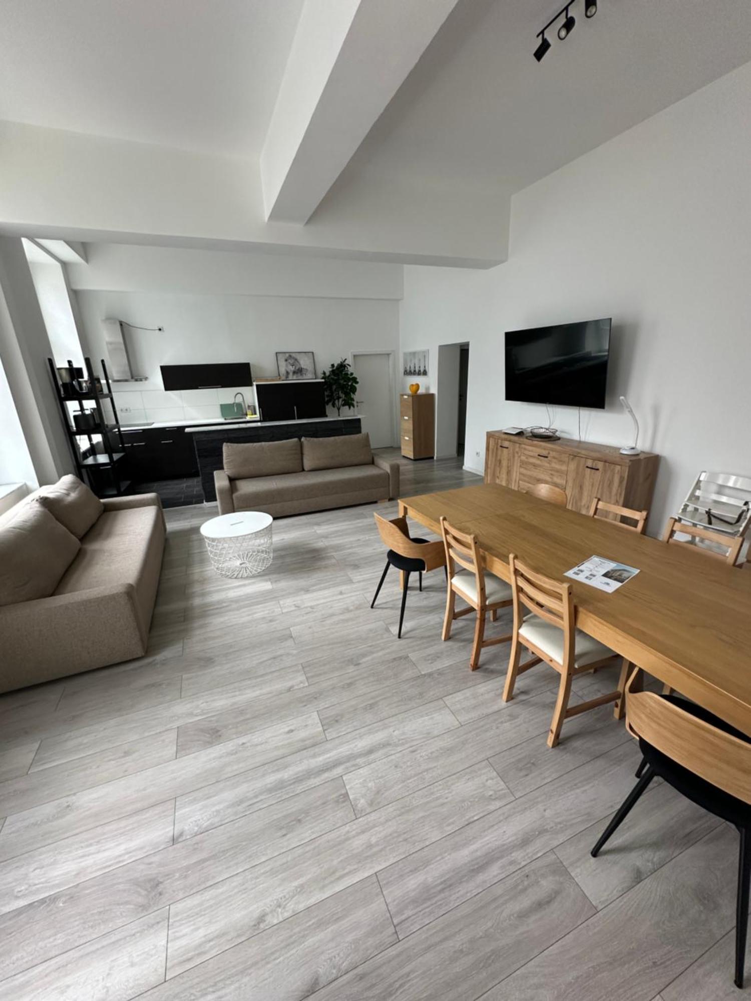 Viersen Schoene Apartments Am Duelkener Bahnhof Esterno foto