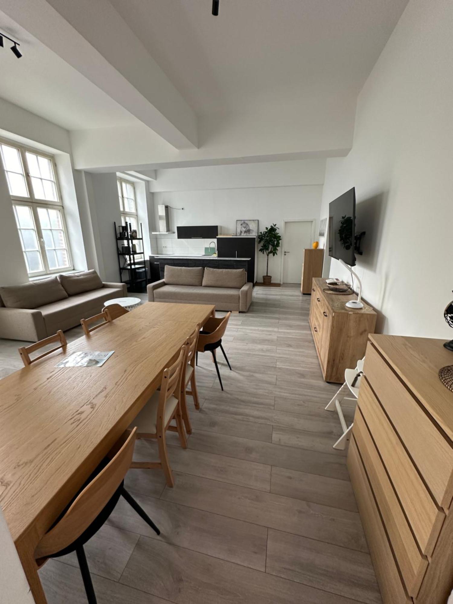 Viersen Schoene Apartments Am Duelkener Bahnhof Esterno foto