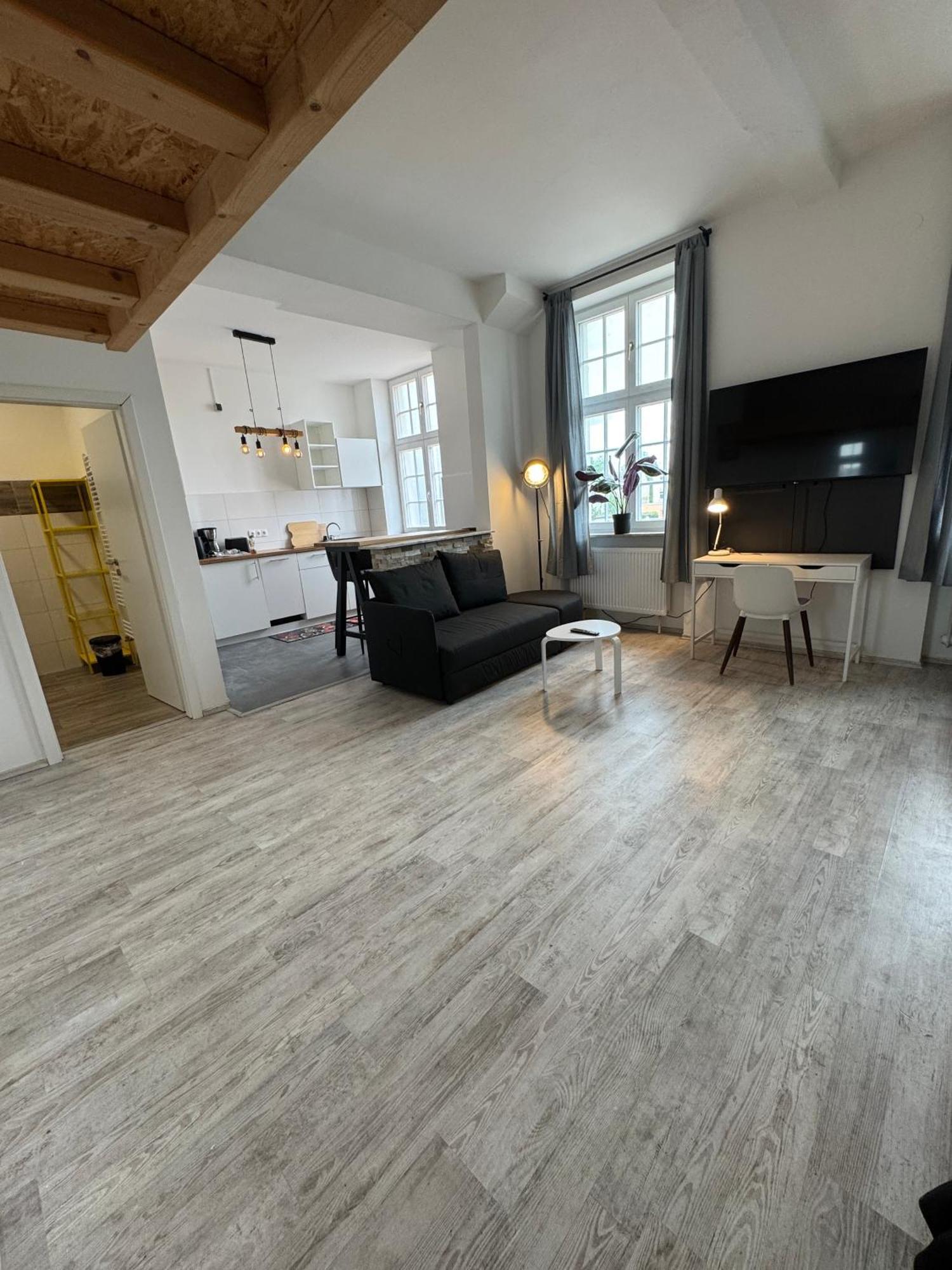 Viersen Schoene Apartments Am Duelkener Bahnhof Esterno foto